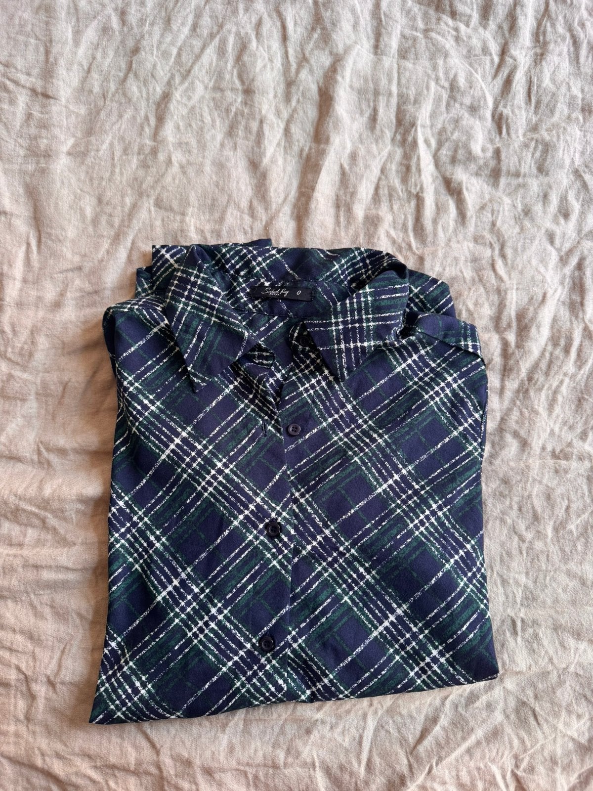 Chemise schoolrag, Enlèvement, Comme neuf