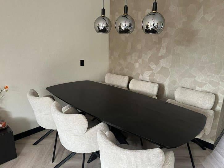 Table à manger ovale danoise avec base emblématique en bois