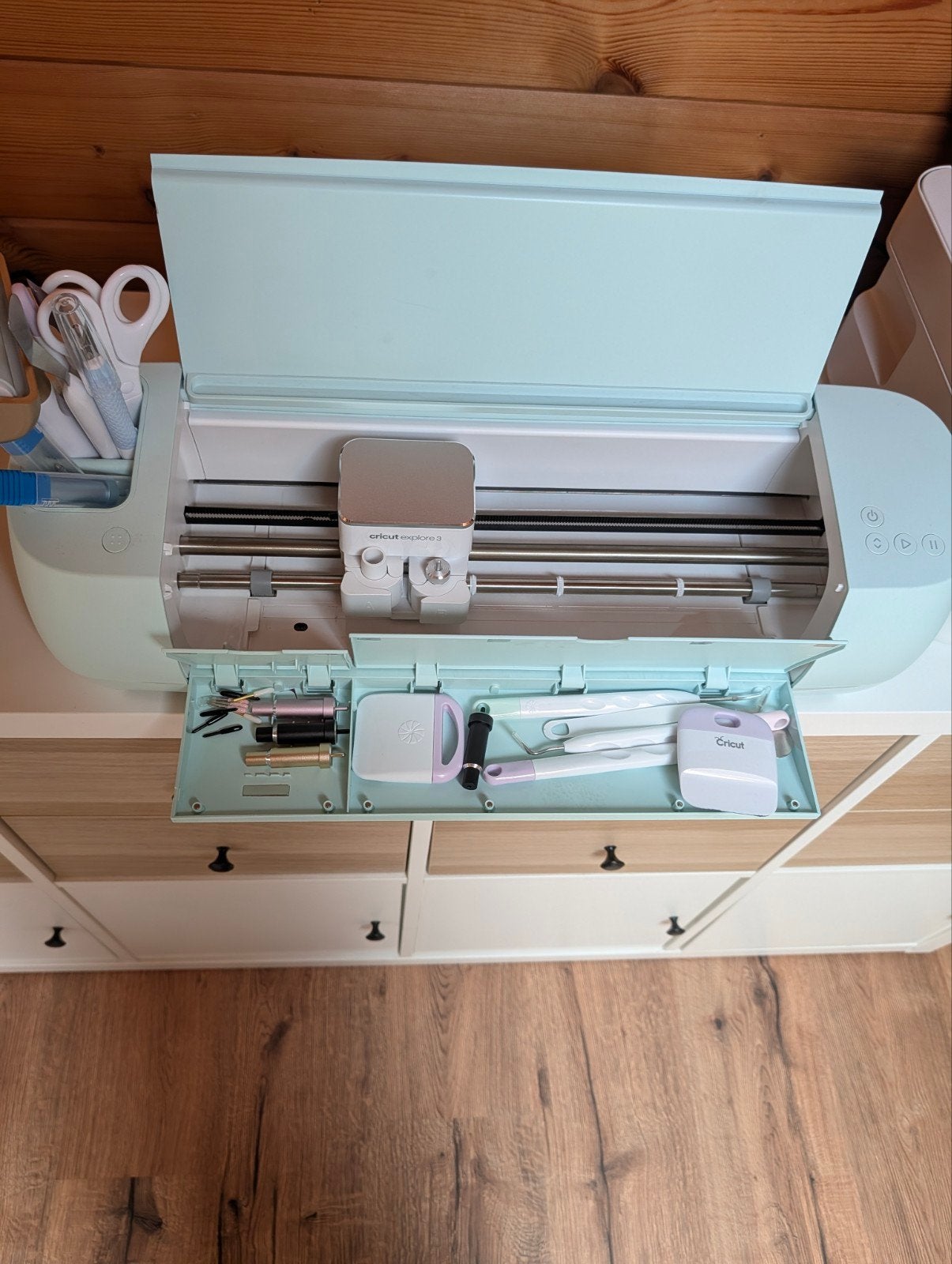 cricut explore 3 met vele nieuwe accessoires, Bleu, Matériel de bricolage, Comme neuf, Enlèvement