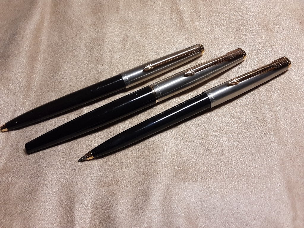 1975 Parker 45 Coronet Flighter set M nib FP/BP/MP, Verzamelen, Ophalen, Pennenset, Gebruikt, Parker