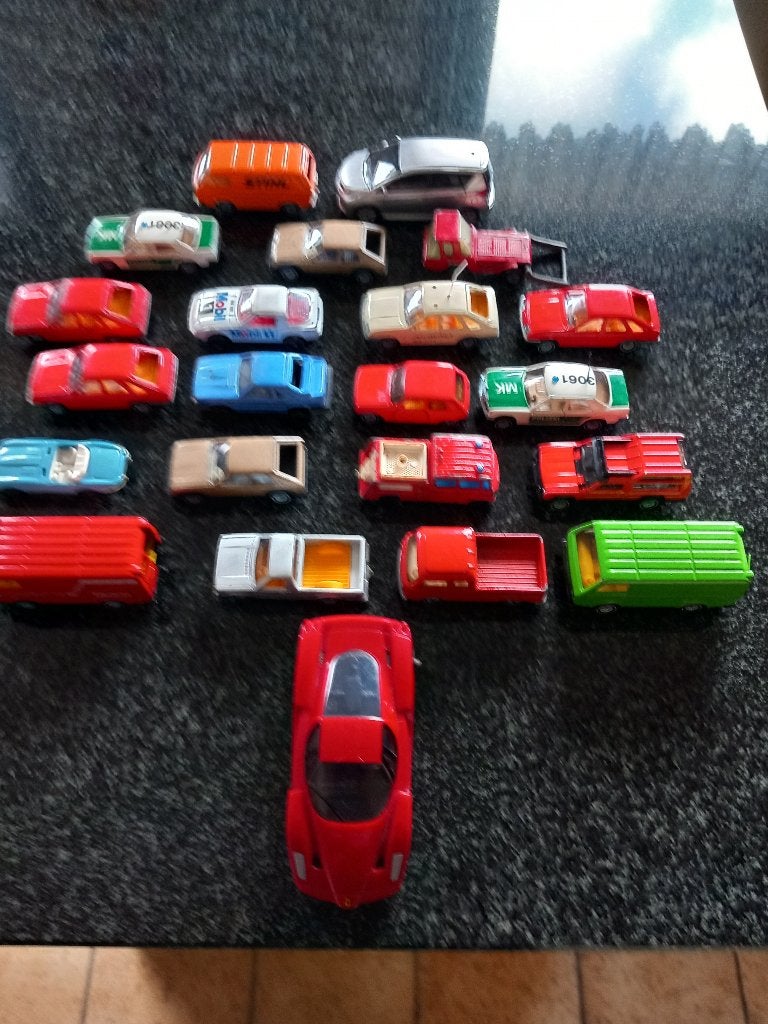 22 Verschillende Speelgoed Auto's, Ophalen, Zo goed als nieuw