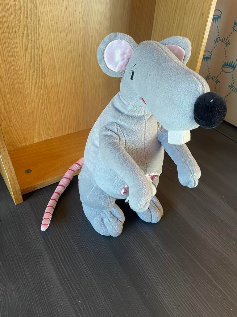Muis met baby knuffel, Ophalen of Verzenden, Zo goed als nieuw