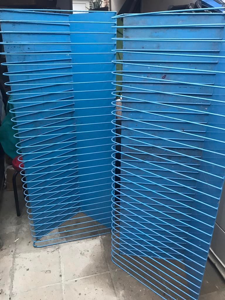 2 IJZEREN REKKEN VOOR PLAATMATERIAAL, Doe-het-zelf en Bouw, Ophalen