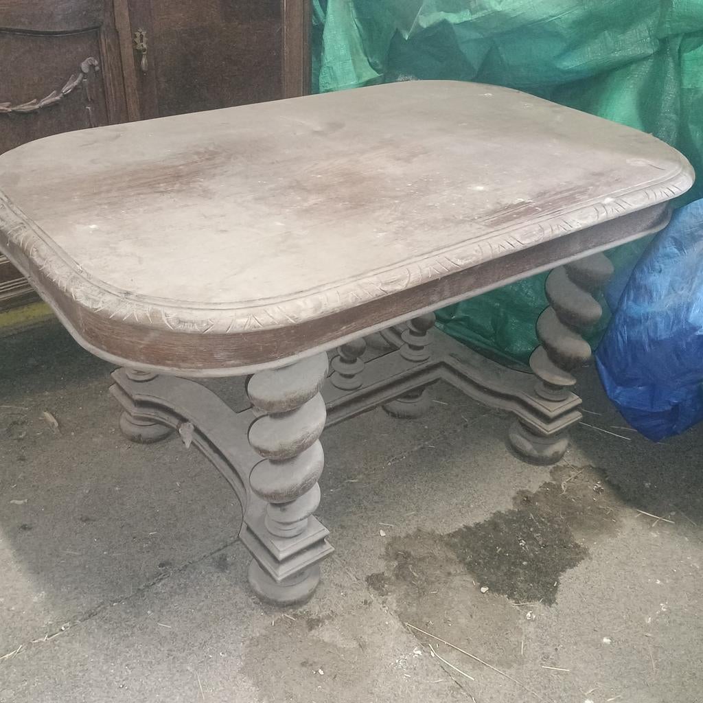 Antieke koffie tafel, Ophalen