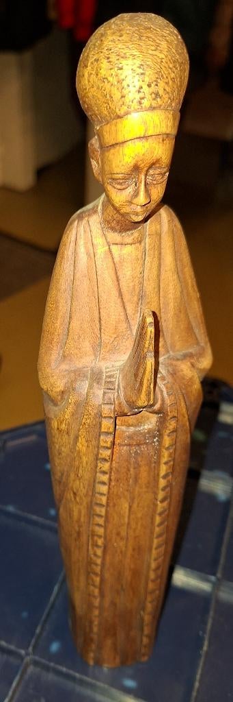 beeldje in houtsnijwerk, Ophalen of Verzenden, Gebruikt, Religie