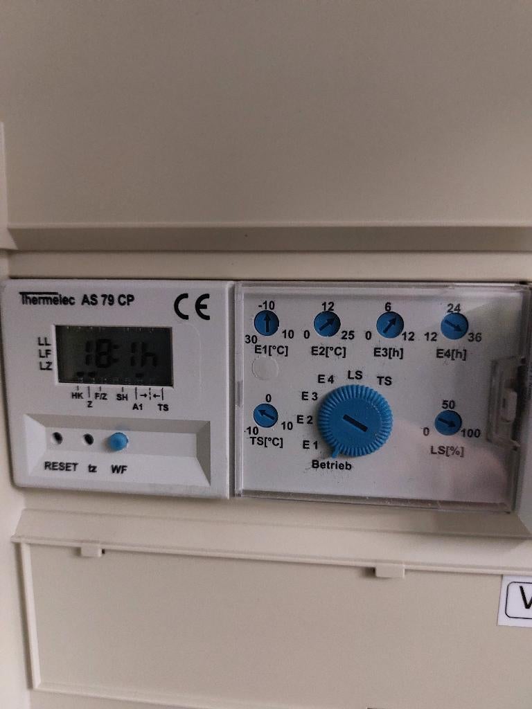 contrôle de l'accumulation de chaleur - automatique, Moins de 60 cm, Enlèvement, Utilisé, Autres types