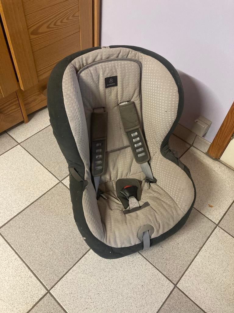Kinder autostoel Mercedes, Kinderen en Baby's, Autostoeltjes, Ophalen, Verstelbare rugleuning, Gebruikt, 9 t/m 18 kg