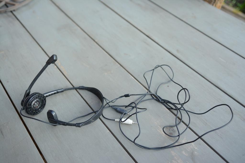 Philips SBC HC 8302 FM-stereo-oordopjes en microfoon basis, Audio, Tv en Foto, Verzenden, Gebruikt, Op oor (supra aural), Philips