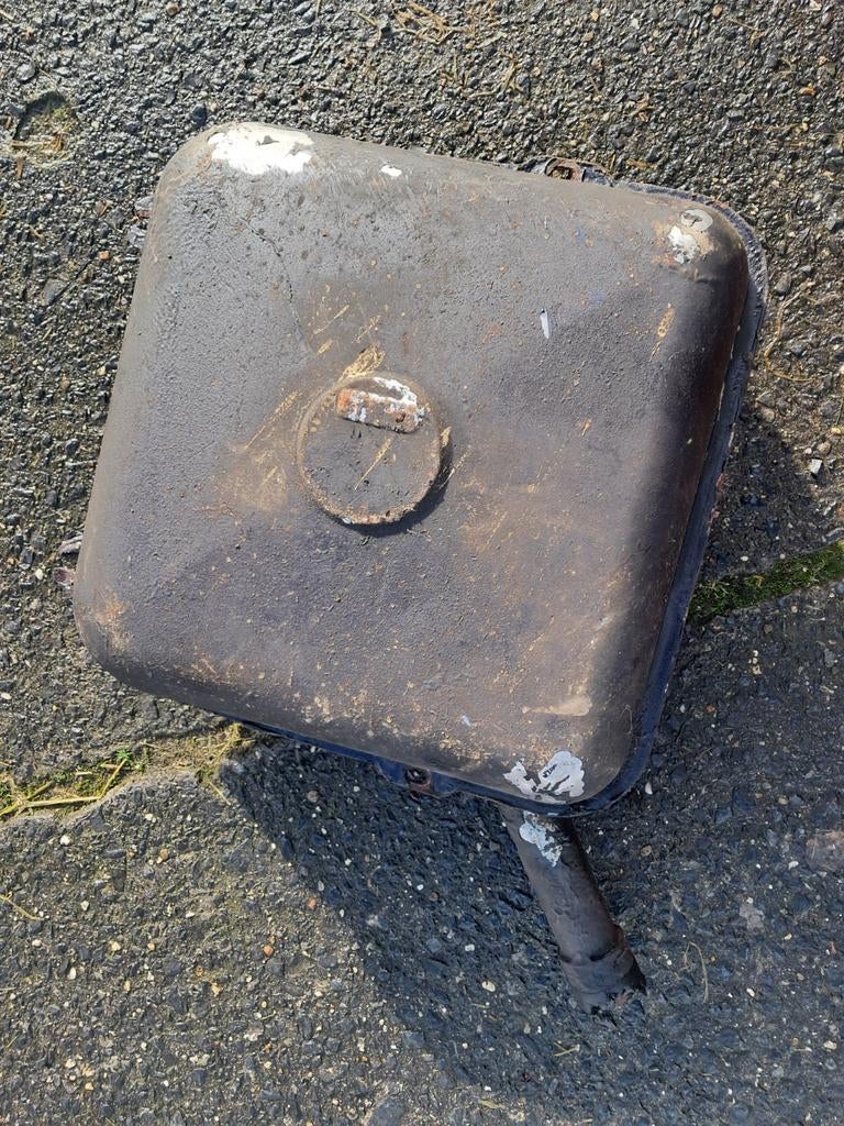 Citroën 2cv 2pk dyane benzinetank, Auto-onderdelen, Ophalen, Citroën