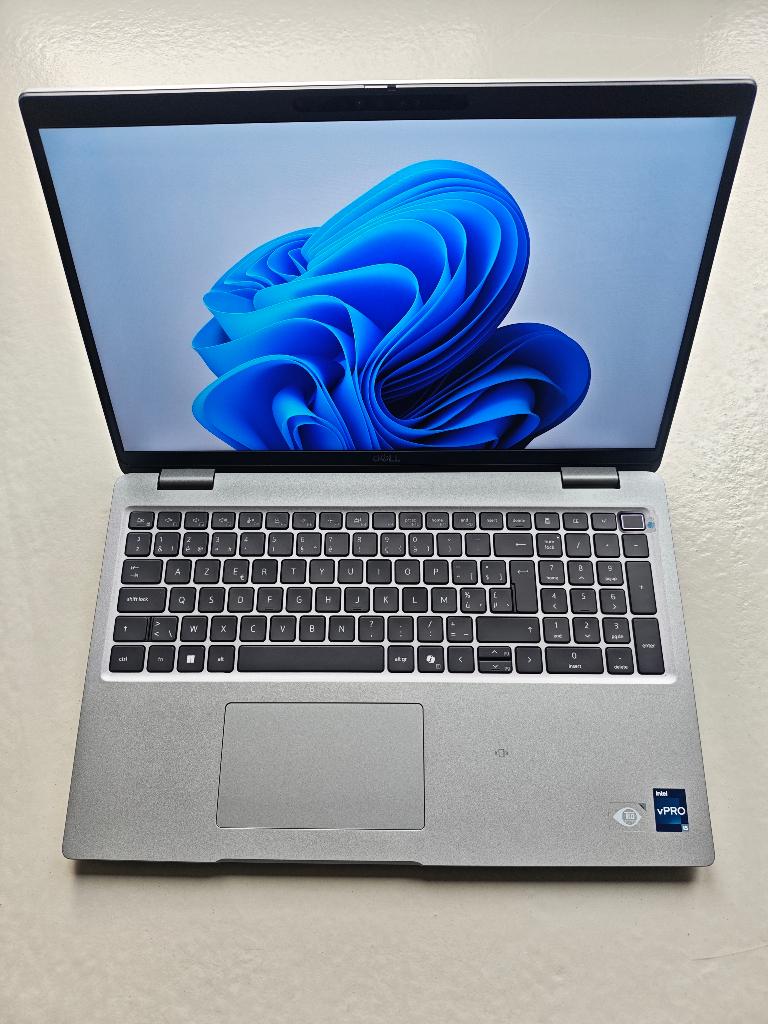 Nieuwe Dell Latitude 5540 | i5-1345U | 16GB + 512GB, Verzenden, Nieuw, 512 GB, Dell
