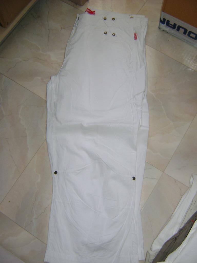 nieuwe witte capri broek Broadway, Kleding | Dames, Wit, Maat 42/44 (L), Nieuw, Ophalen of Verzenden