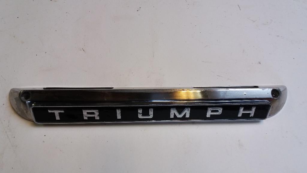 Plaque signalétique du pare-chocs Triumph Spitfire 1500, Autos : Pièces & Accessoires, Triumph, Utilisé, Avant, Enlèvement ou Envoi