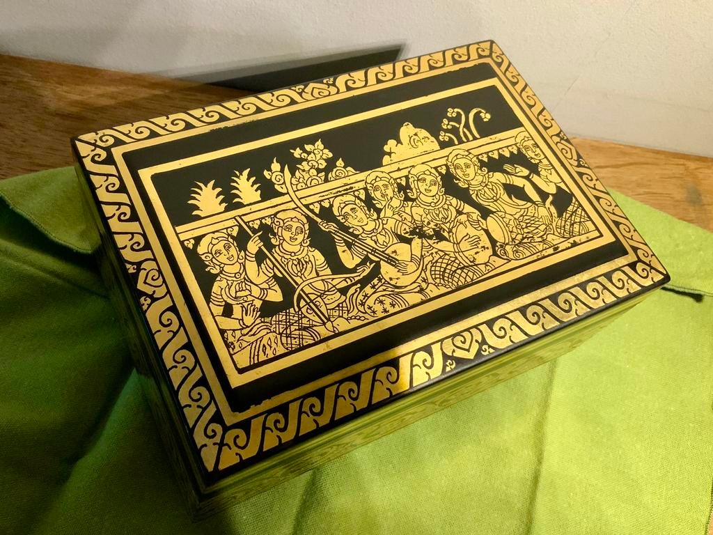 Coffret à bijoux Thailandais., Enlèvement