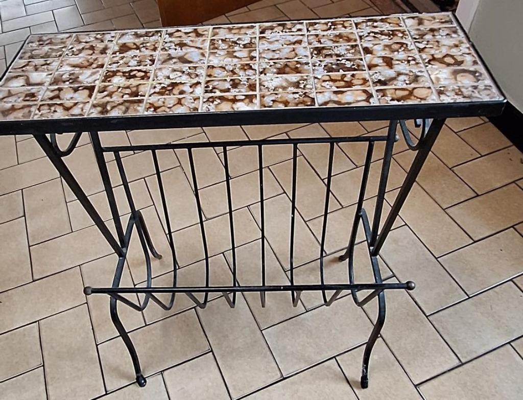Vintage krantenrekje, Ophalen