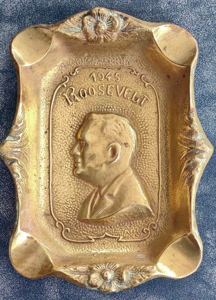 cendrier en cuivre 1945 Franklin Roosevelt, 334 gr-L13cm-W10, Enlèvement ou Envoi