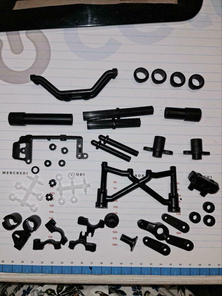 assortiment bodyposts, ringen en kleine onderdelen plastic, Neuf, Échelle 1:10, Enlèvement ou Envoi, Pièce