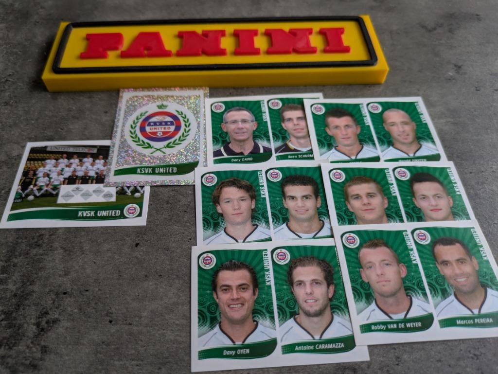 Lot de 8 autocollants Panini football 2009 KVSK UNITED 2009, Envoi, Neuf