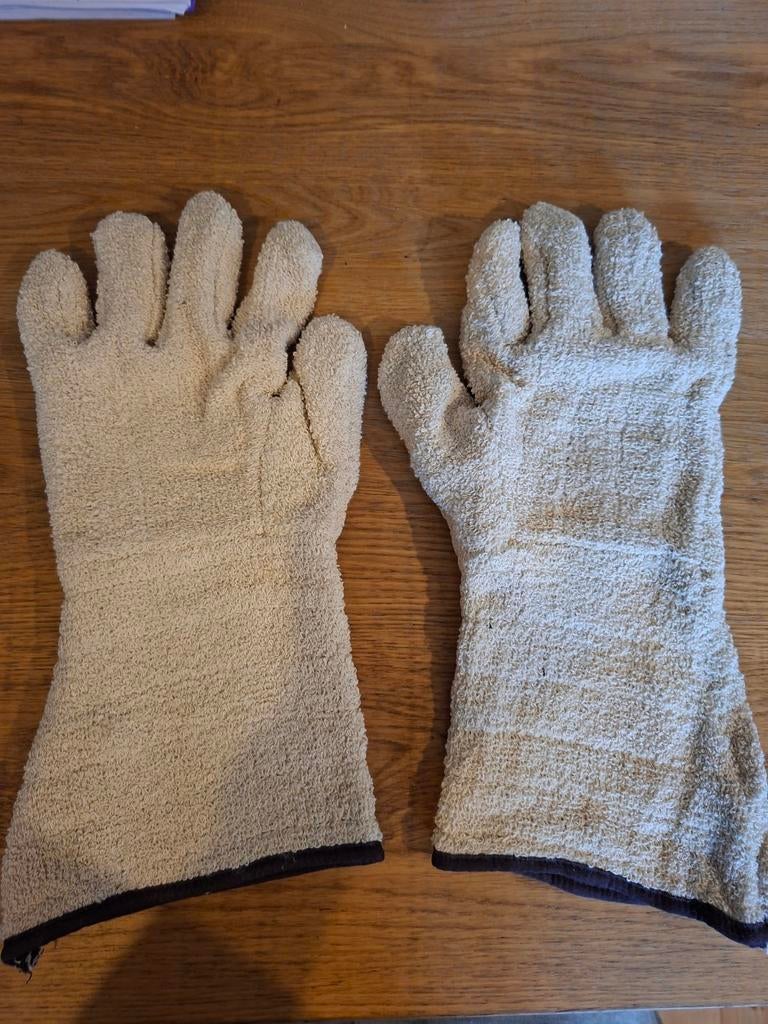 Une paire de gants anti-chaleur Lebon 250 degrés, Enlèvement ou Envoi