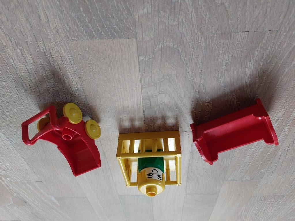 Duplo park,wiegje en kinderwagen 6€, Ophalen, Zo goed als nieuw, Duplo