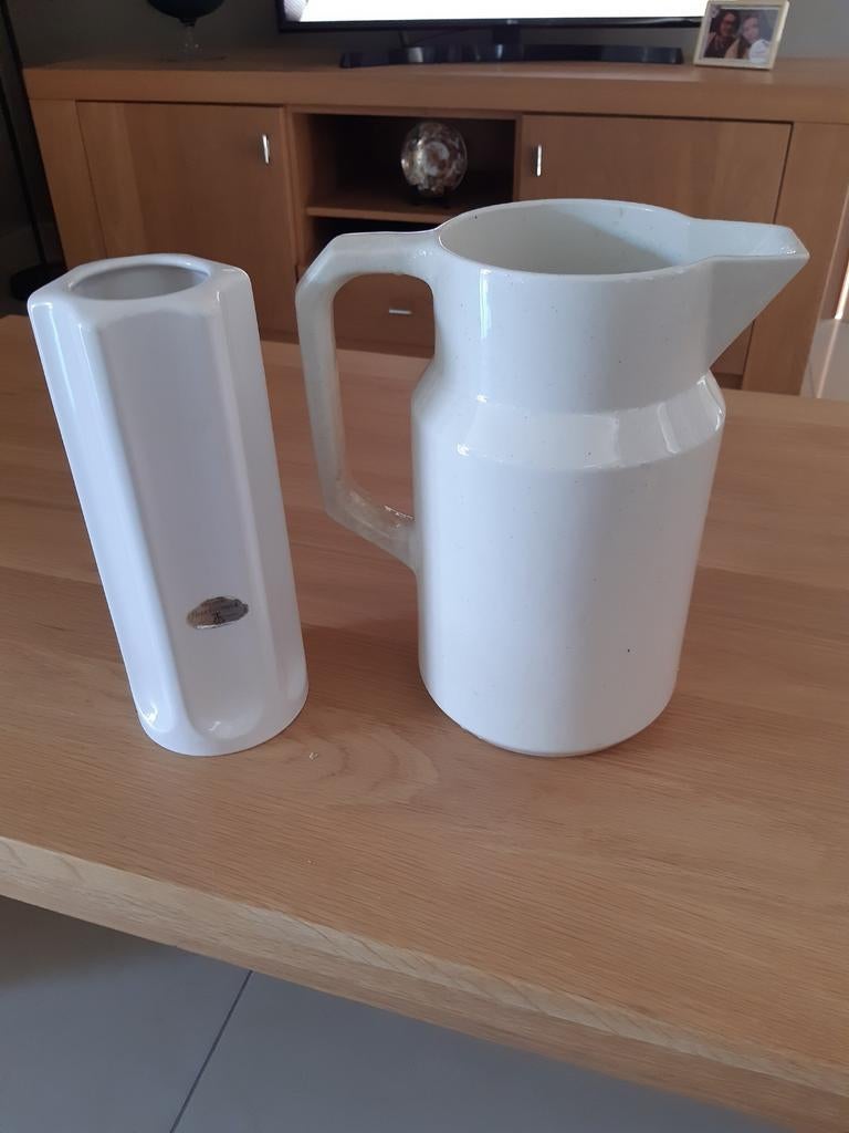 2 vases en faïence. Diamètre 13 cm et 6 cm. Hauteur 27 cm, Enlèvement ou Envoi, Comme neuf