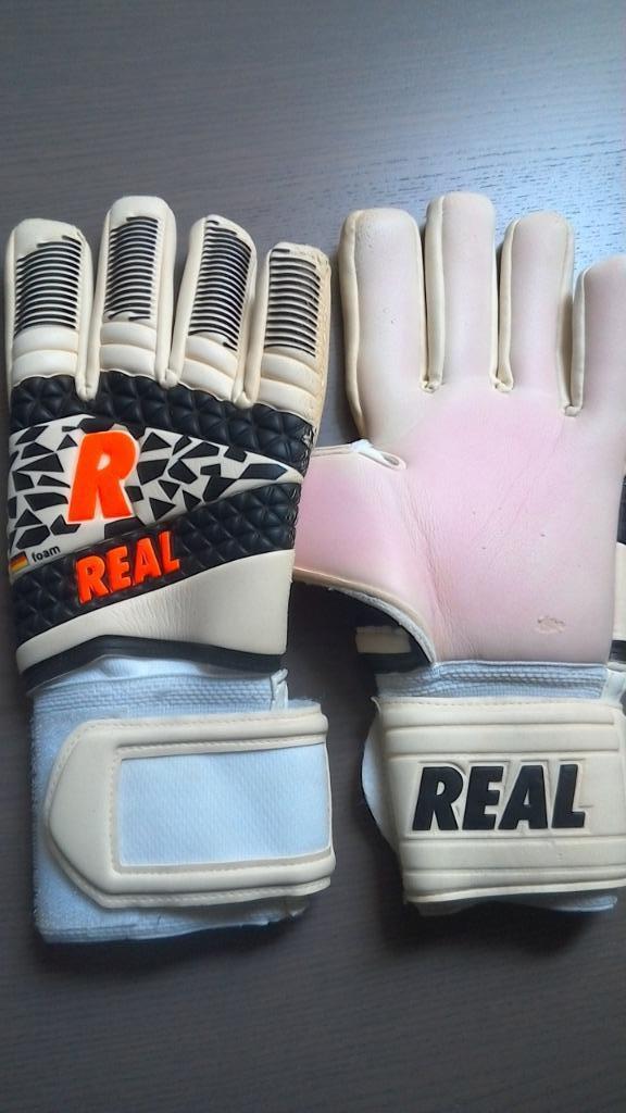 Keeperhandschoenen REAL, Ophalen of Verzenden, Zo goed als nieuw, Handschoenen