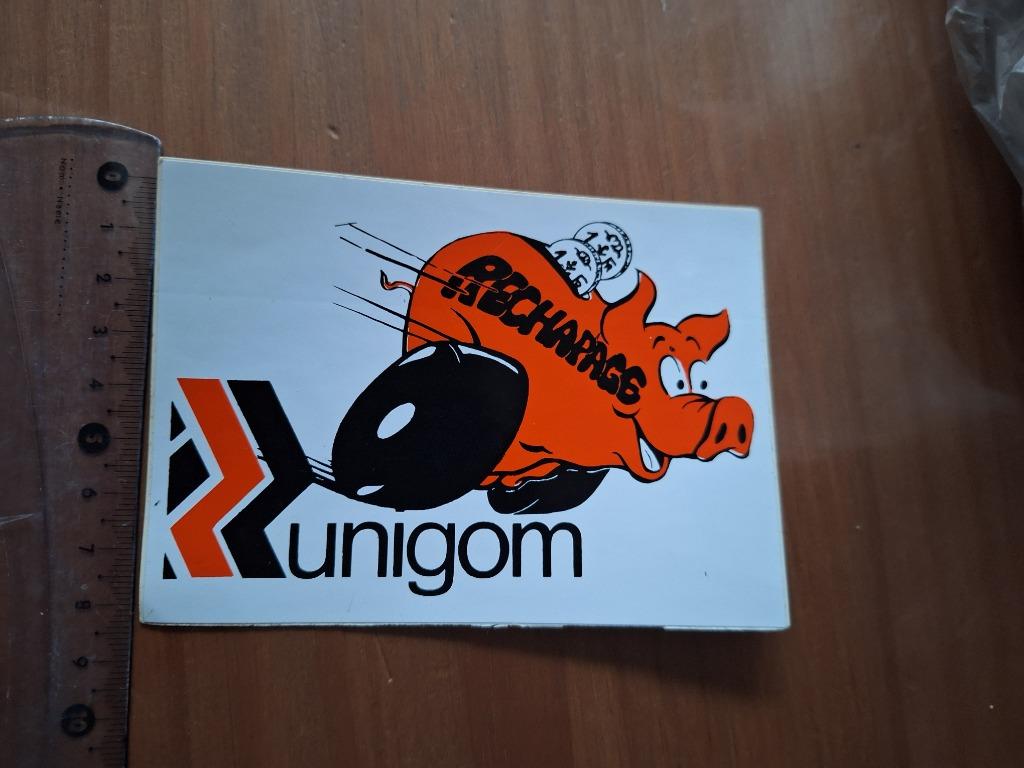 Vintage sticker Unigom Rechapage banden varken cartoon, Enlèvement ou Envoi, Comme neuf, Voiture ou Moto
