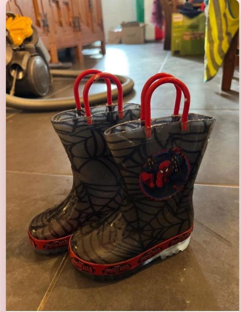 kinderlaarsjes spider man maat 23, Garçon, Bottes, Comme neuf, Enlèvement