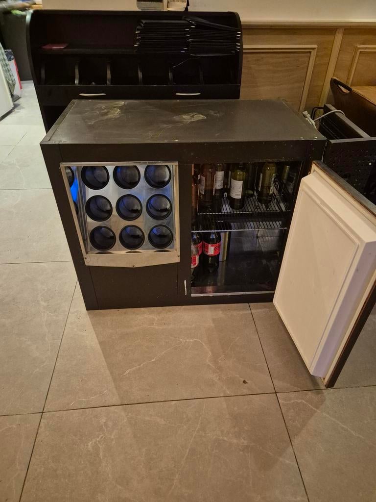 drank bar frigo i, Enlèvement