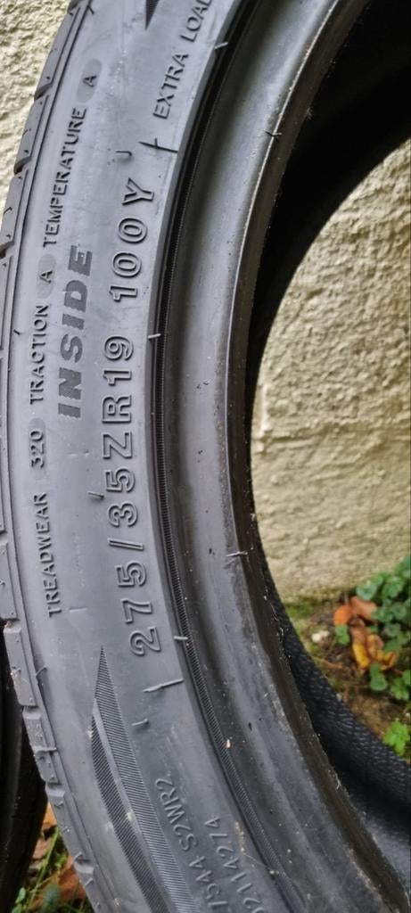 2 pneus neufs 275/35 ZR19, Enlèvement, Neuf, Pneu(s)