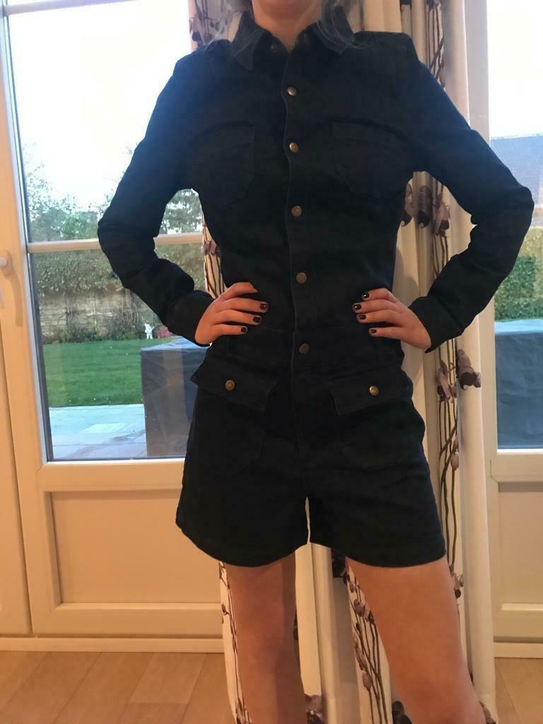 Tout nouveau short de combinaison en tissu denim, Neuf, Enlèvement ou Envoi, Mademoiselle R, Taille 34 (XS) ou plus petite