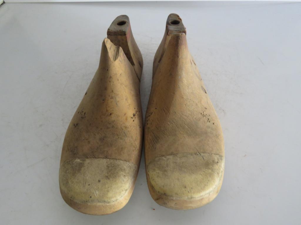 Paire de chaussure ancienne dure taille 33, Enlèvement ou Envoi