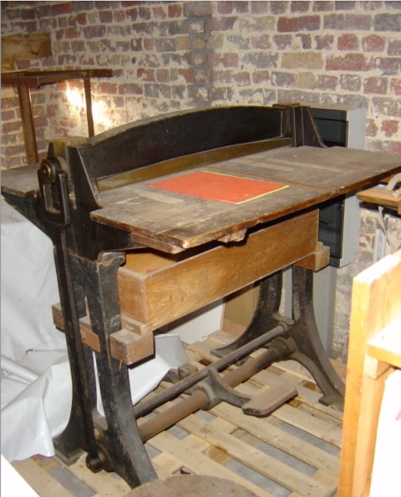 postzegelperforator antiek Karl Krause, Enlèvement