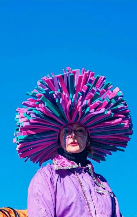Carnavals pruik in foam en bijpassende overal., Ophalen, Maat 46/48 (XL) of groter
