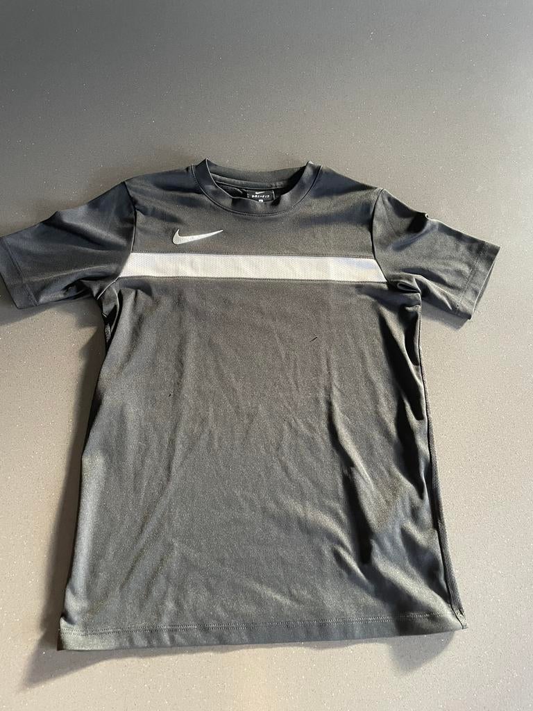 Nike Dri-Fit voetbalshirt maat 128-137, Kinderen en Baby's, Ophalen of Verzenden, Gebruikt
