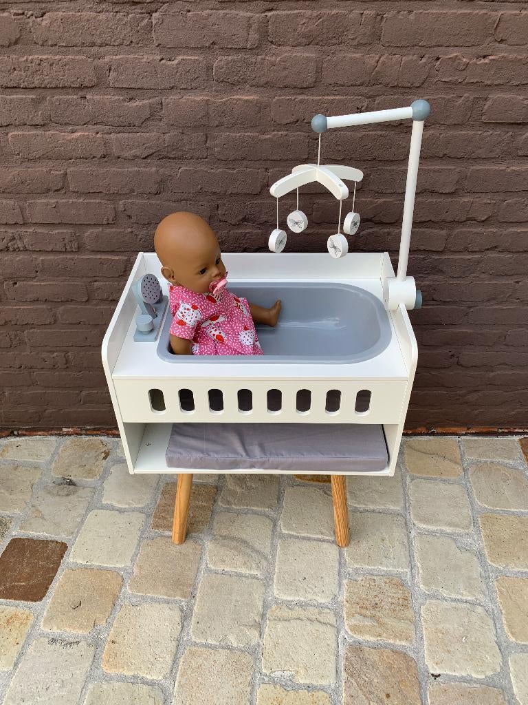 Verzorgingstafel voor een pop - By Astrup, Kinderen en Baby's, Speelgoed | Houten speelgoed, Zo goed als nieuw, Meubelstuk of Keukentje