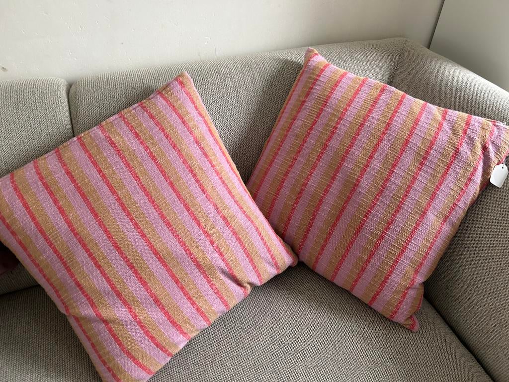 Hubsch - 2 design kussens. Nieuw, Ophalen of Verzenden, Nieuw, Roze, Vierkant