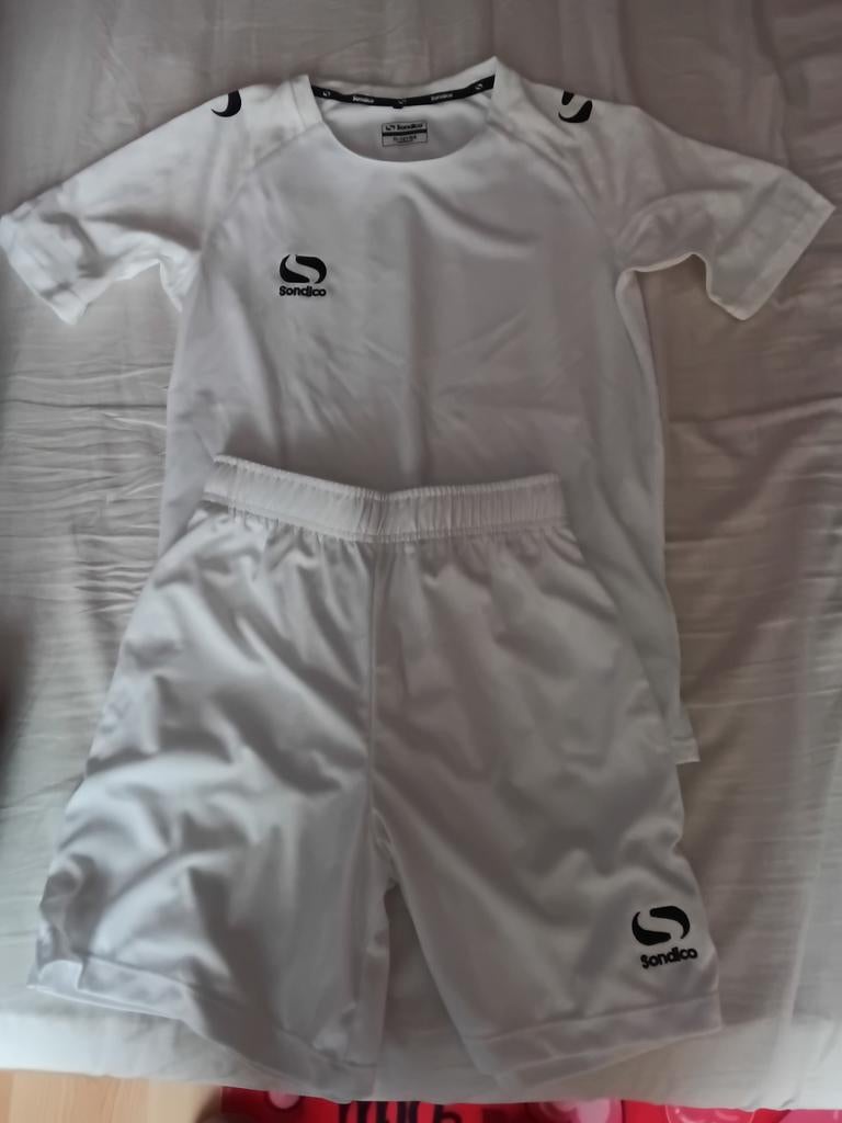Ensemble blanc de sport /foot garçon 11/12 ans (146/152), Enlèvement, Comme neuf, Garçon, Ensemble