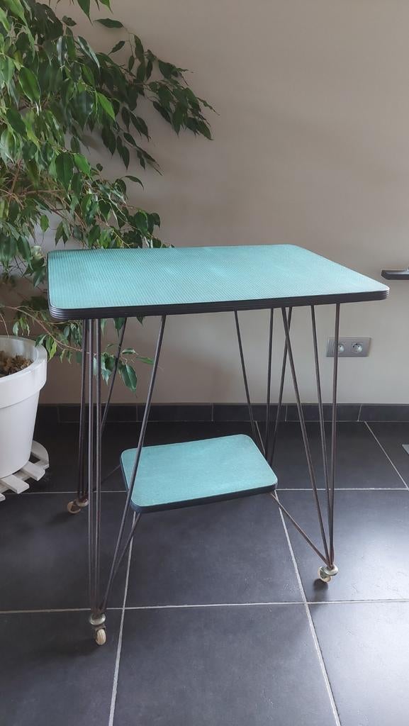 Vintage TV tafeltje op wieltjes, Antiek en Kunst, Ophalen of Verzenden