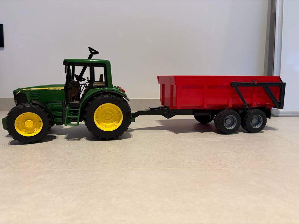 Bruder landbouw voertuigen: tractor, jeep, Ophalen, Zo goed als nieuw