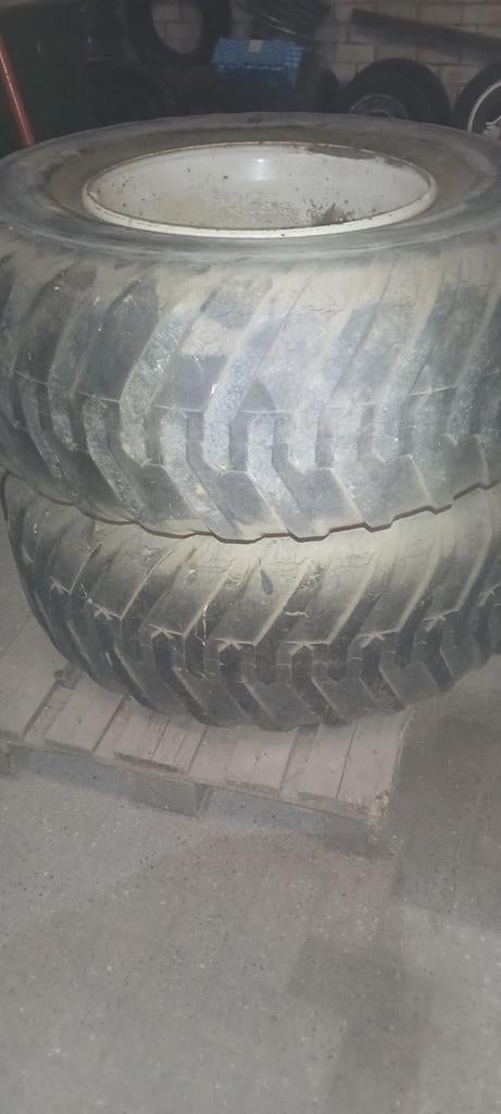 Brede achterbanden midi tractor, Zakelijke goederen, Ophalen