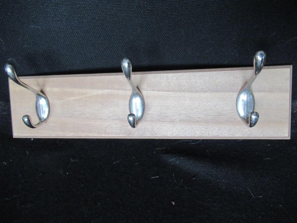 Porte manteaux 3 crochets 40x9,5 cm comme neuf, Ophalen, Wandhaken, Zo goed als nieuw, Minder dan 100 cm