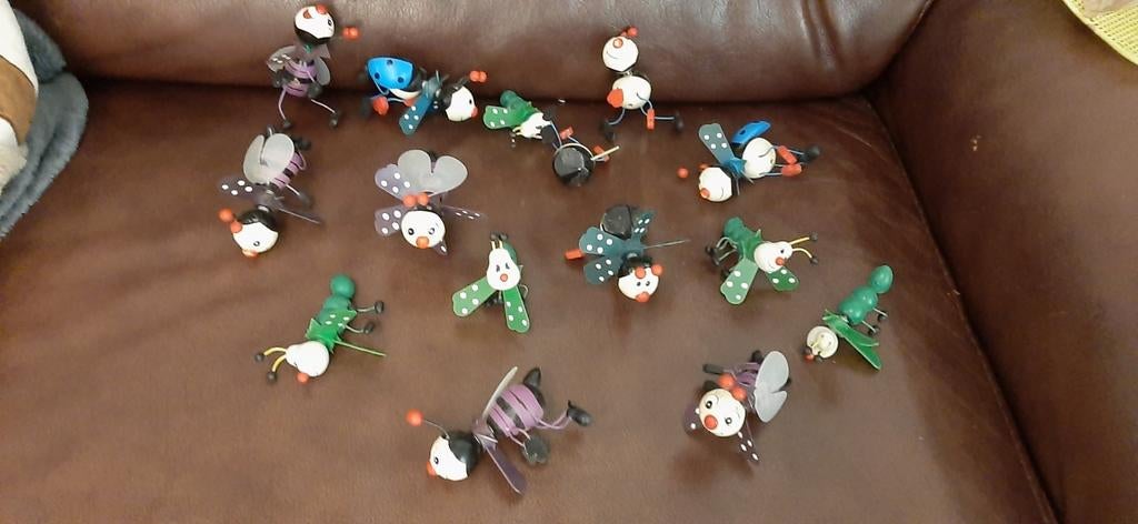 Lotje insecten uit hout,metaal en plastic, Ophalen of Verzenden, Zo goed als nieuw