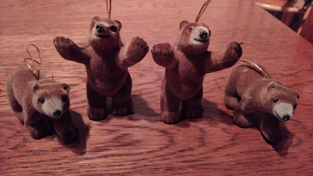 Famille de 4 petits ours bruns, Divers, Enlèvement ou Envoi