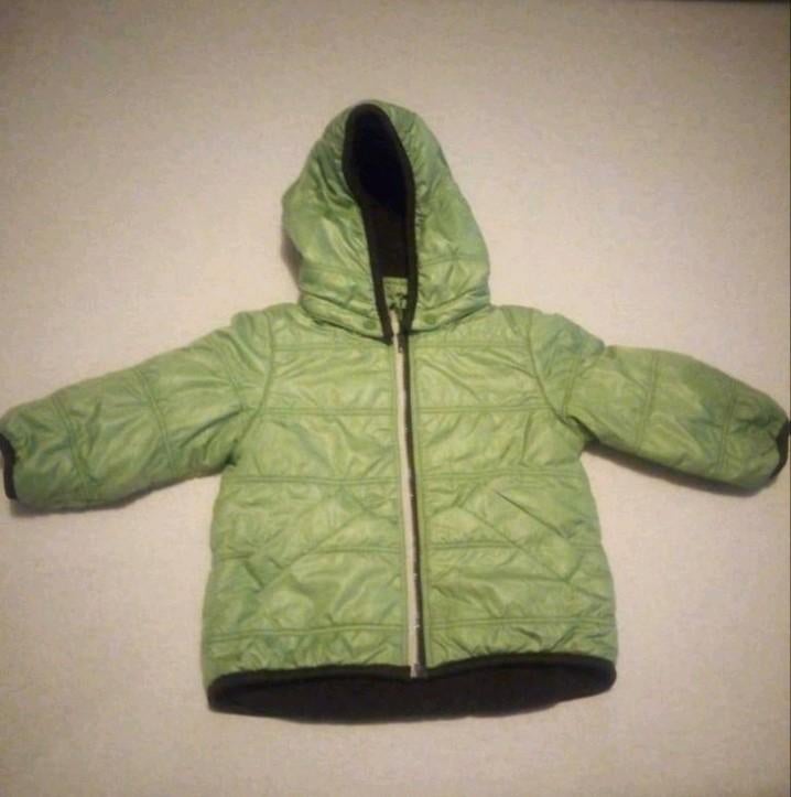 H&M anijsgroene jas - T 86 (18m), Kinderen en Baby's, Babykleding | Maat 86, Zo goed als nieuw, H&M, Jongetje, Truitje of Vestje