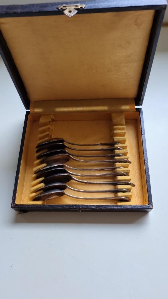 Coffret avec cuillères à café en métal argenté, Carmen 6, Antiquités & Art, Enlèvement, Argent