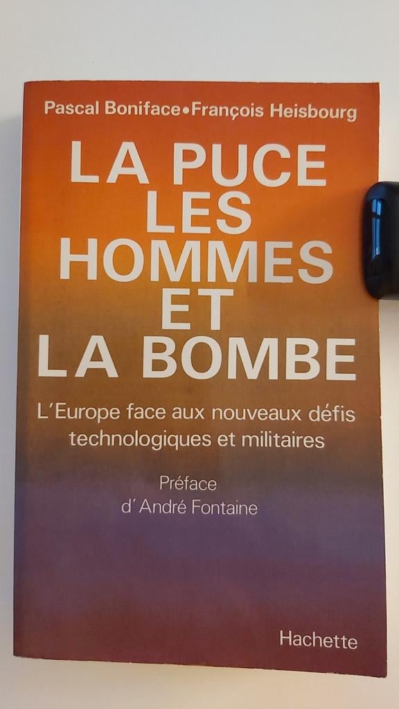 De vlo, de mannen en de bom, Boeken, Gelezen, Pascal Boniface et François Heisbourg, Maatschappij en Samenleving, Ophalen of Verzenden