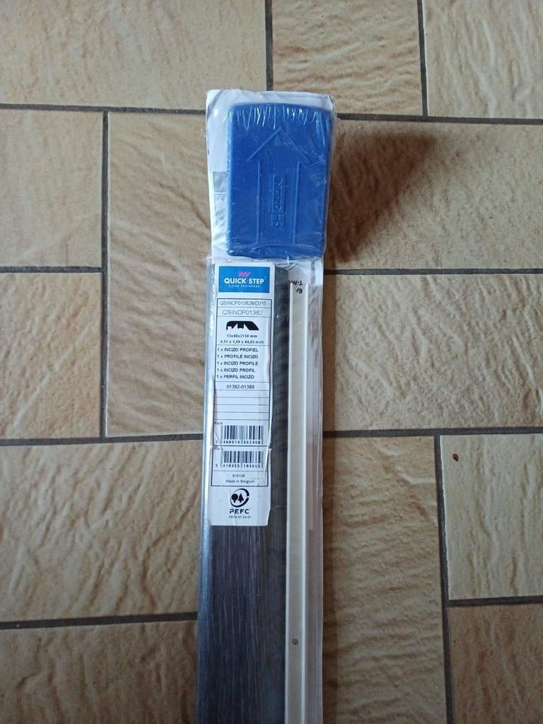 Profiel Quick step 13x43x2150 mm., Doe-het-zelf en Bouw, Plinten en Afwerking, Ophalen