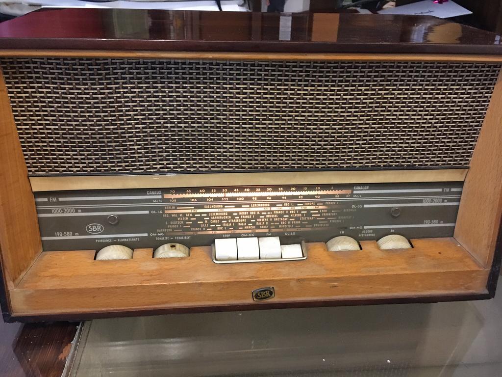 Radio SBR année 60 environ Fonctionne, Utilisé, Radio