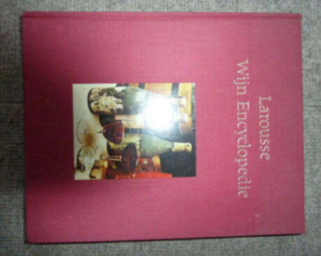 boek Larousse WIJN ENCYCLOPEDIE, Ophalen of Verzenden, Zo goed als nieuw