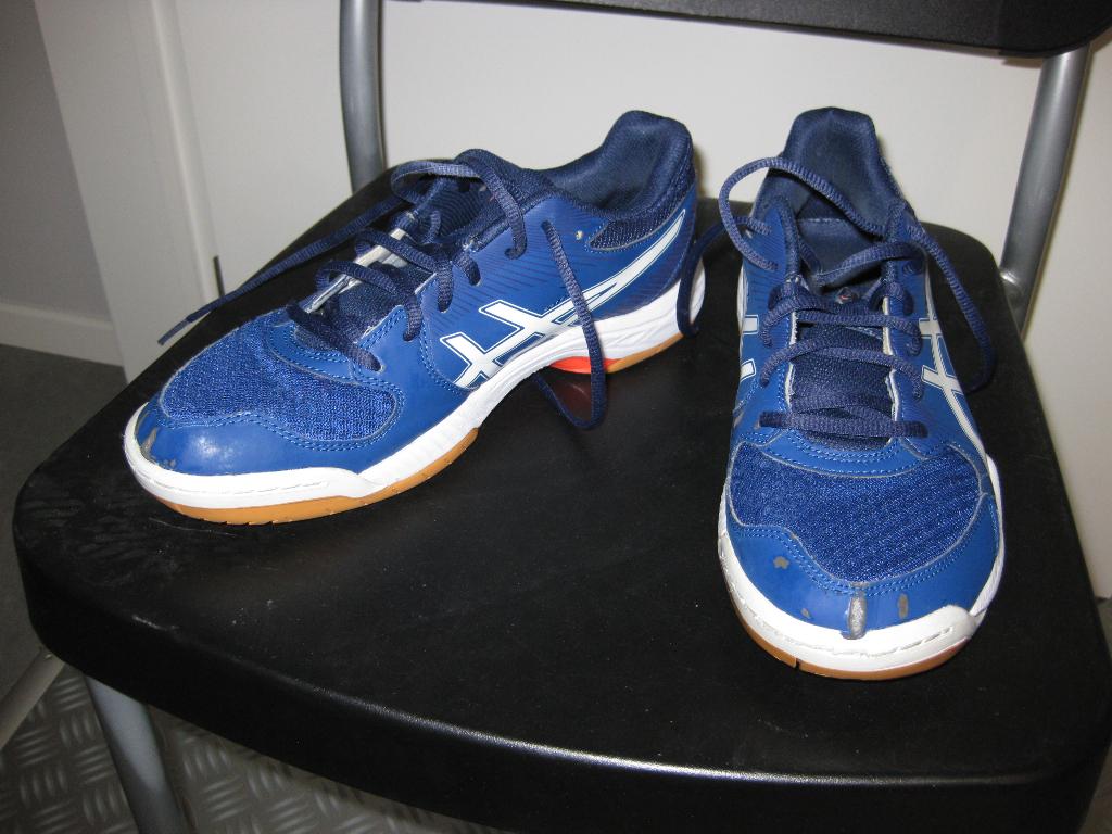 Asics Gel Task , maat 41,5, Sports & Fitness, Course, Jogging & Athlétisme, Enlèvement ou Envoi, Chaussures de course à pied, Utilisé